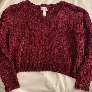 CROPPED BURGUNDY SWEATER